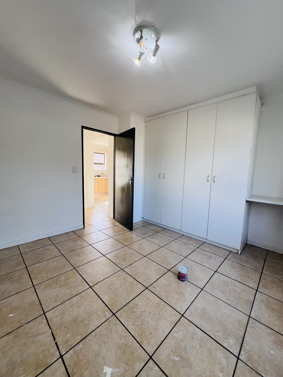 2 Bedroom Property for Sale in Sea Breeze Western Cape